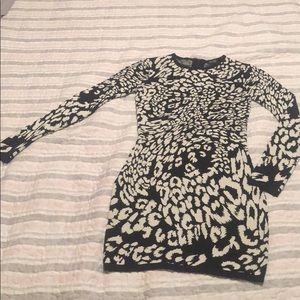 4/$12 BARDOT sweater dress Ocelot print size XS 💕